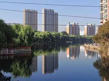 李嘉诚宣布出售港口业务，长和集团发表声明积极回应市场关切